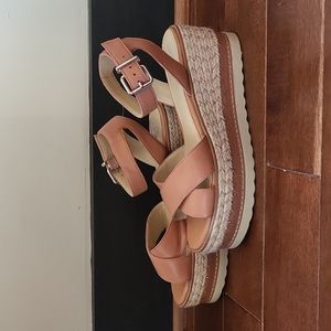 Vince Camuto platform espadrilles sz 8